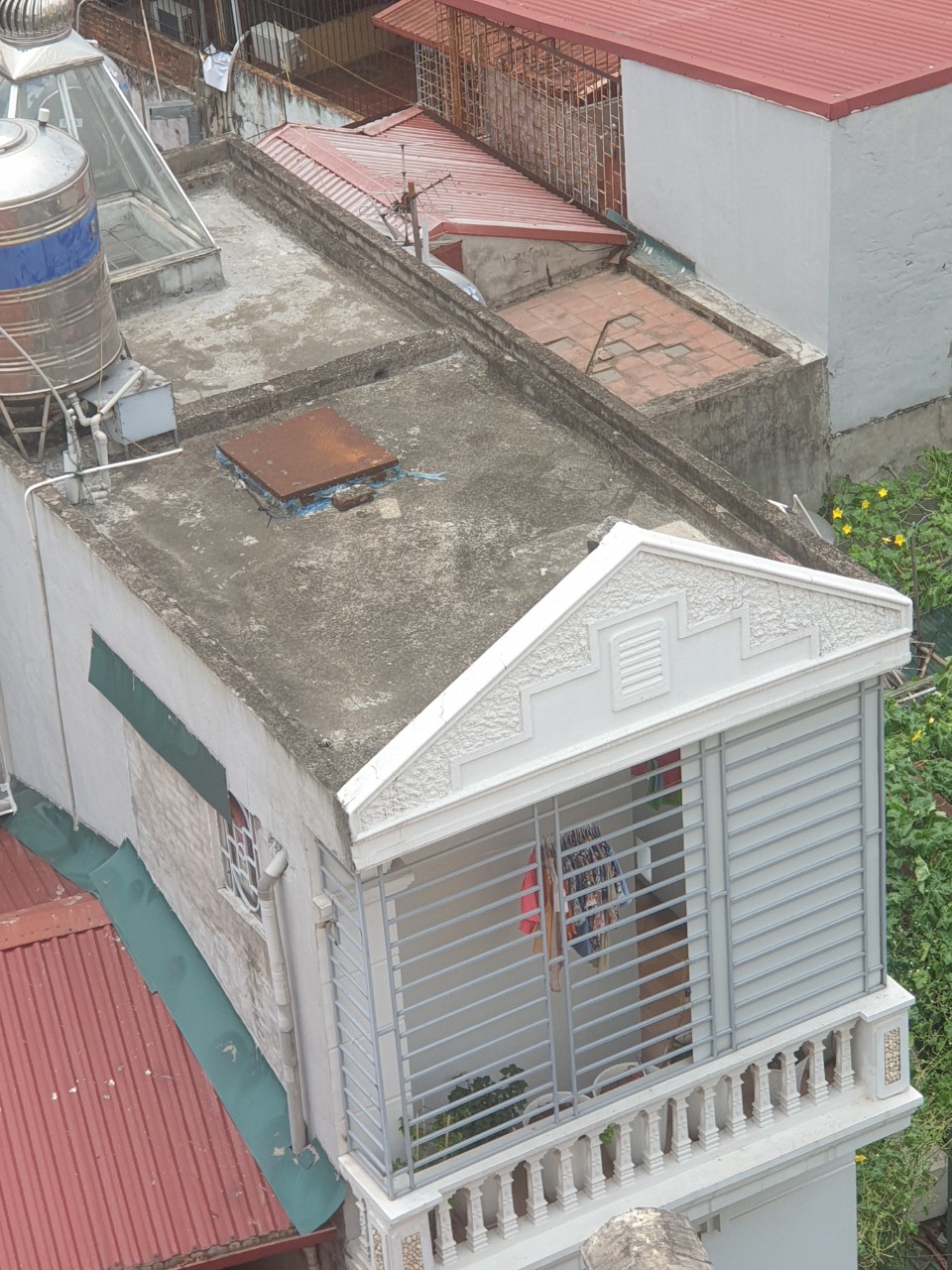 chống thấm giữa hai nhà