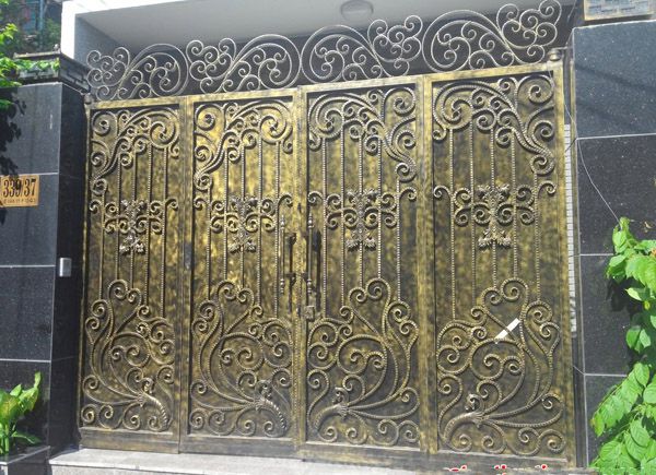 Cổng cửa sắt nghệ thuật đẹp Hà Nội