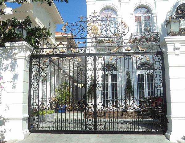 Thợ sửa cửa sắt tại nhà Hà Nội