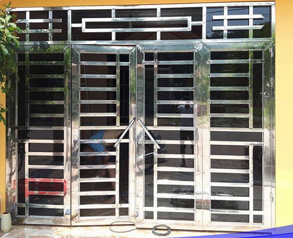 Cửa 4 cánh inox 304 đẹp Hà Nội