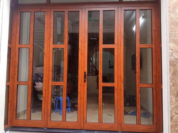 Giá cửa nhôm xingfa vân gỗ Hà Nội