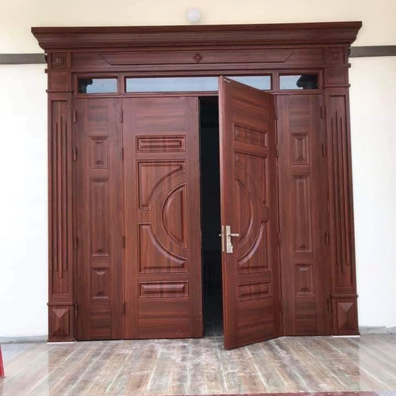 Cổng sắt 4 cánh giả gỗ ở tại Hà Nội 