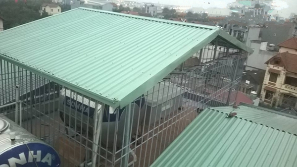 Dịch vụ làm mái tôn sân nhà Hà Nội
