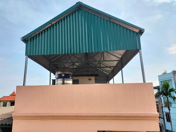 Giá tôn lợp mái chống nóng tại Hà Nội, có nên lợp tôn chống nóng hay tôn giả ngói 