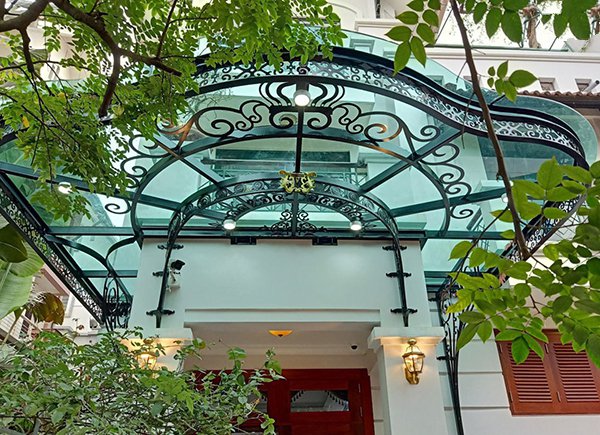 bảo vệ ngôi nhà bền đẹp, đồng thời tăng tính thẩm mỹ và tiện nghi