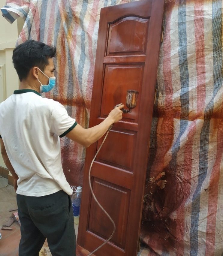 Thợ sơn phủ gỗ ngoài trời tốt nhất Hà Nội