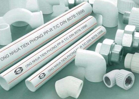 thợ sửa đường ống nước bị rò rỉ âm tường tại hà nội