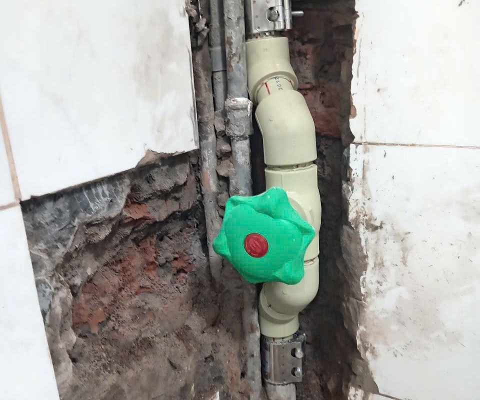 thay ống nước mới