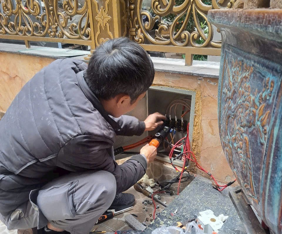 Thợ sửa điện gần đây ở tại Hà Nội 