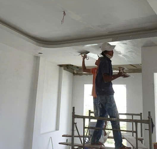 phối màu tinh tế, bề mặt sáng bóng, không lo bong tróc.