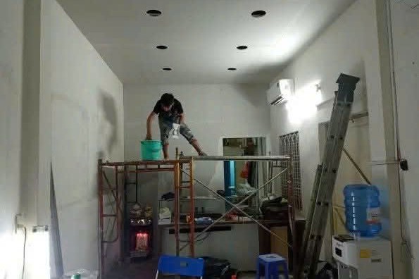 Sơn mặt tiền nhà ống ở tại Hà Nội hot 2025