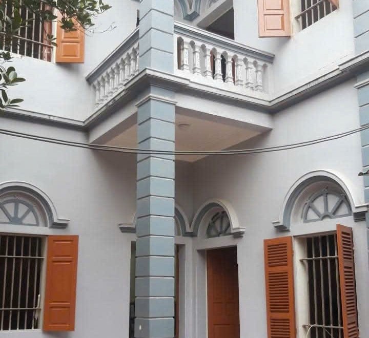 Thợ sơn cửa gỗ tại nhà ở tại Hà Nội chuyên nghiệp