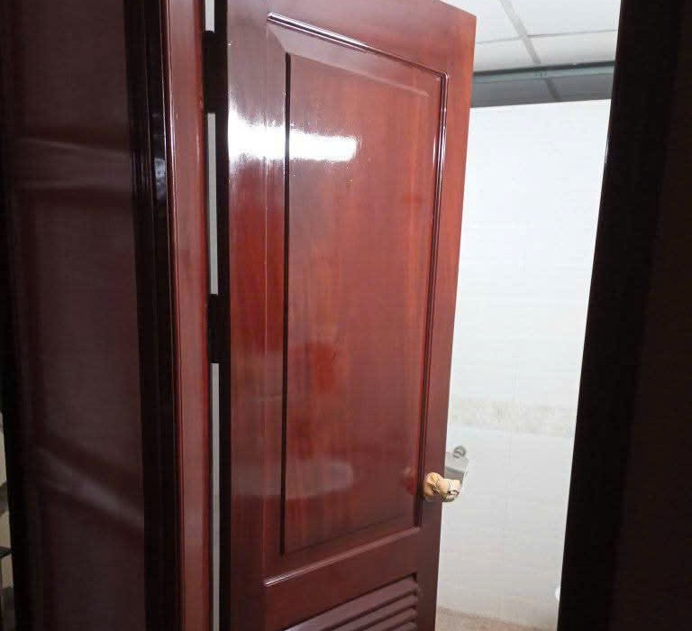 thợ đang thi công