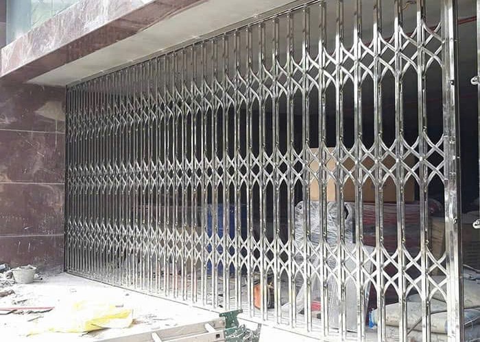Giá làm cửa sắt kéo chung cư tại Hà Nội